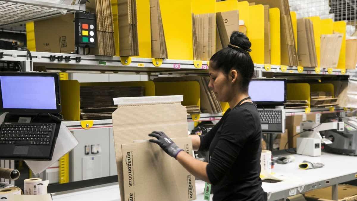 Amazon busca a personas mayores de edad