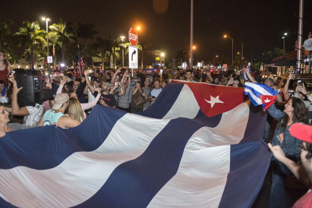 El exilio cubano celebra la muerte de Fidel Castro