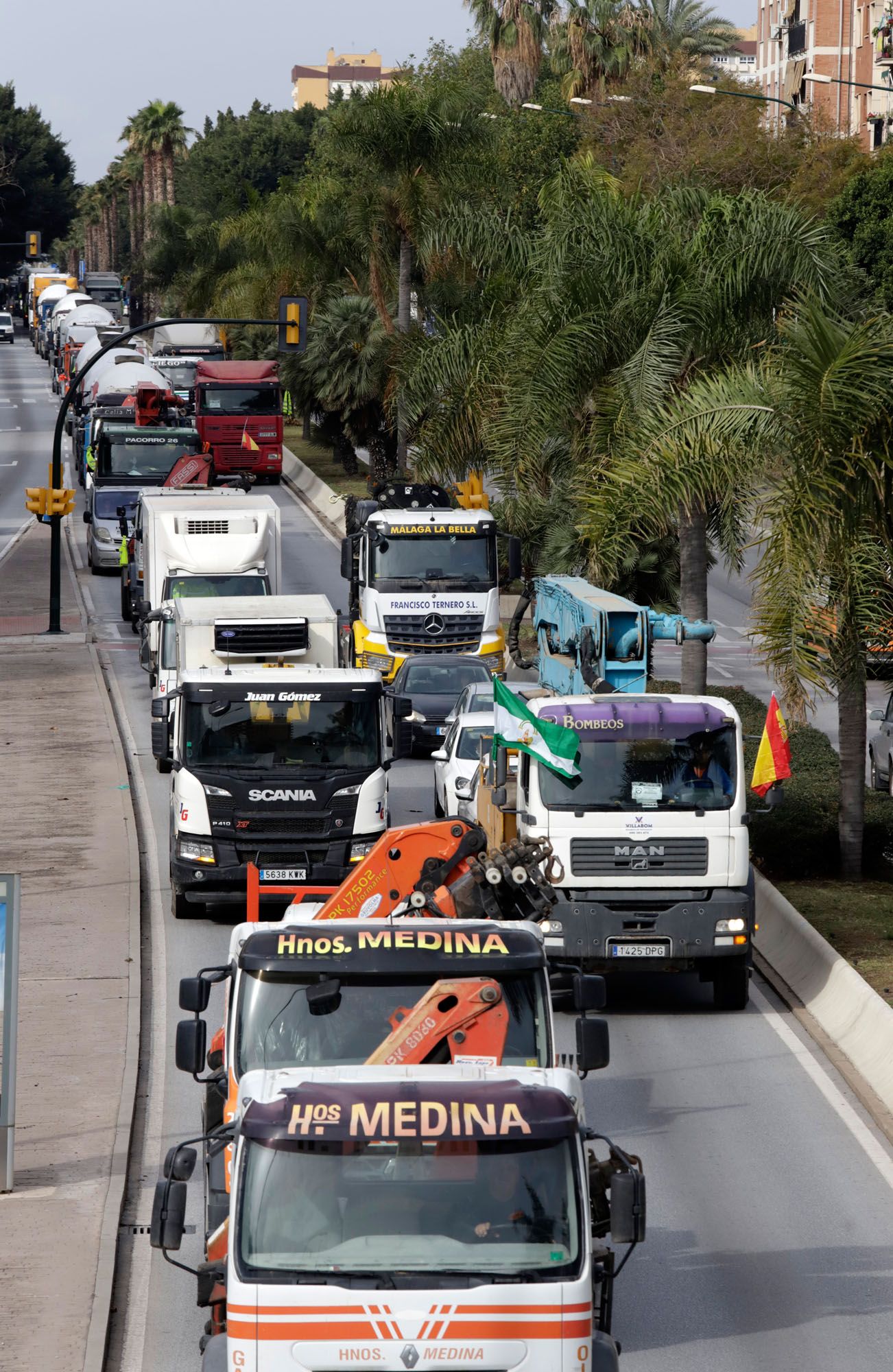 Protesta de los camioneros por el Centro de Málaga