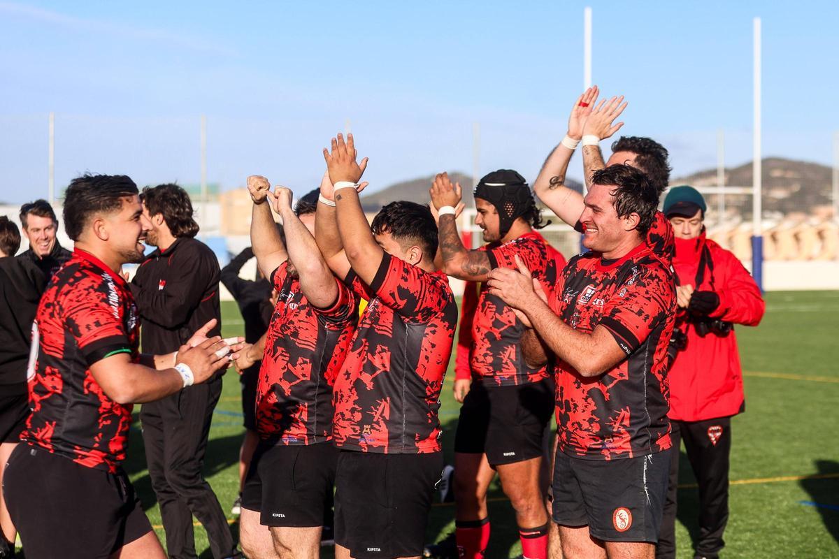 Mira todas las imágenes del triunfo del Ibiza Rugby frente a El Toro