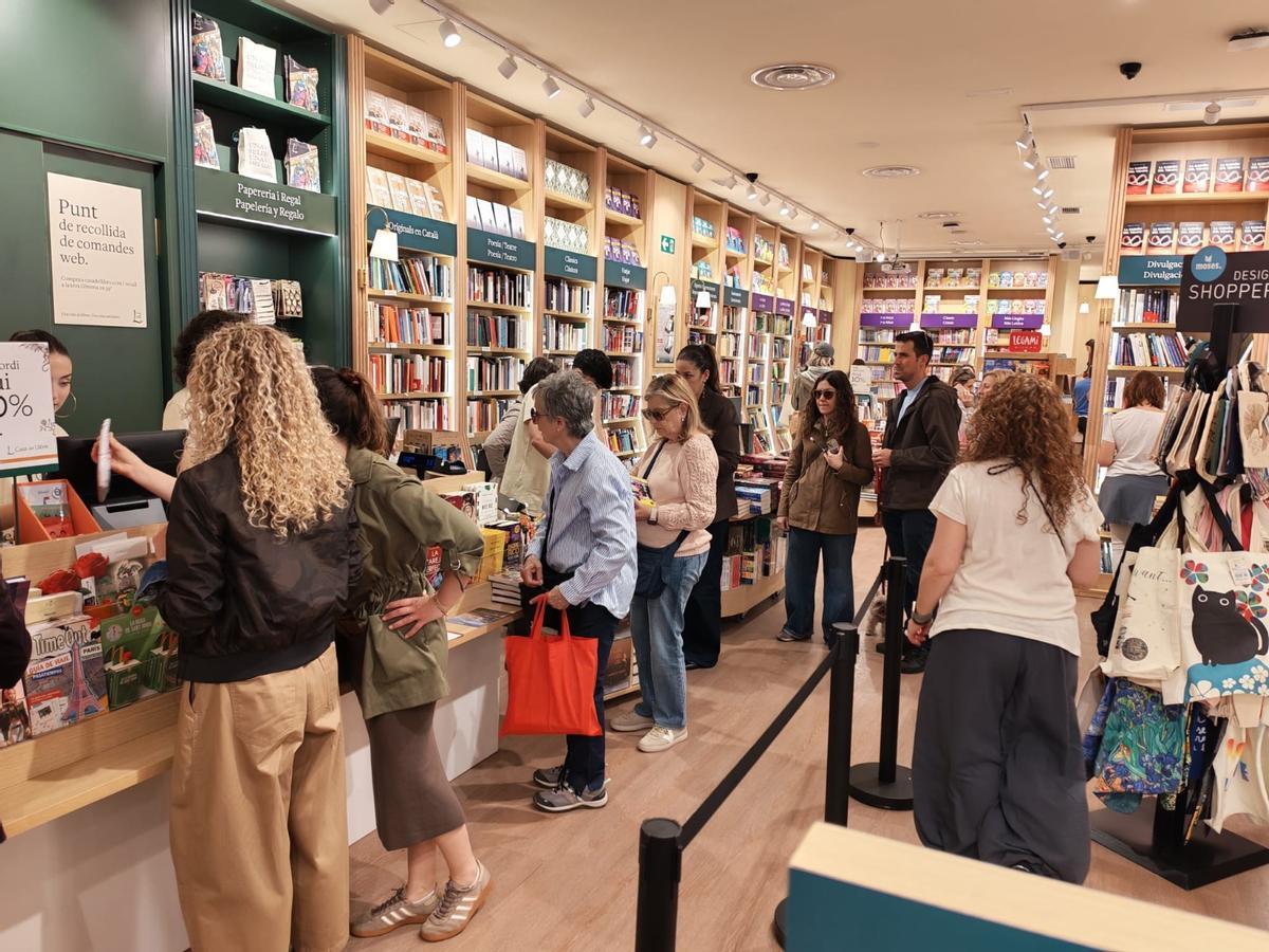 La librería La Llar del Llibre, en Sabadell.