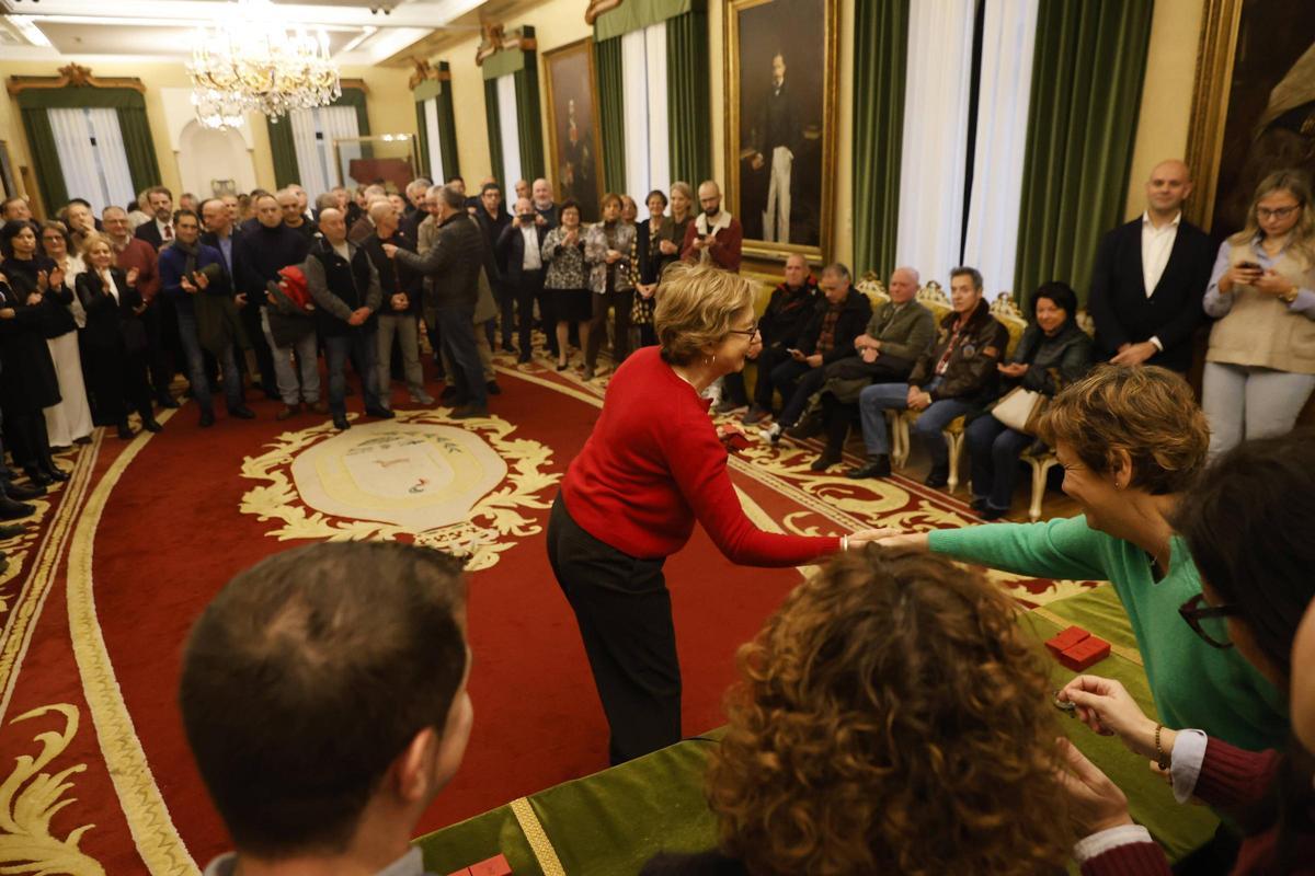 Así fue la emotiva despedida a los trabajadores jubilados del Ayuntamiento de Gijón (en imágenes)