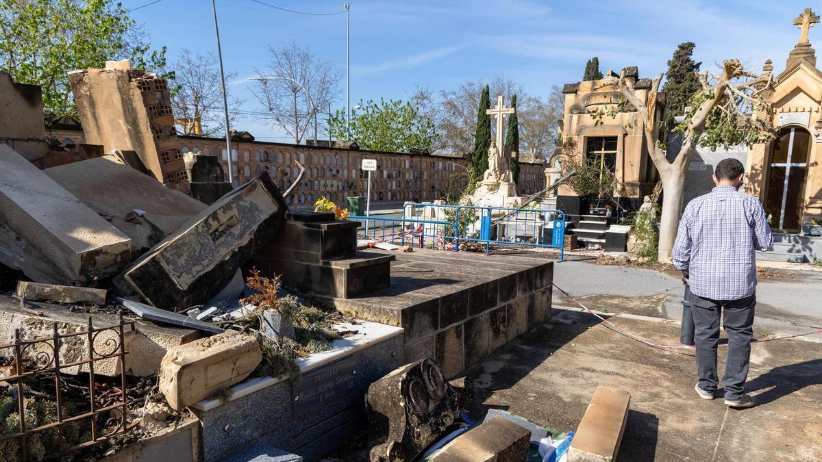 Desperfectes en el cementeri d’Alacant després del pas dels últims temporals