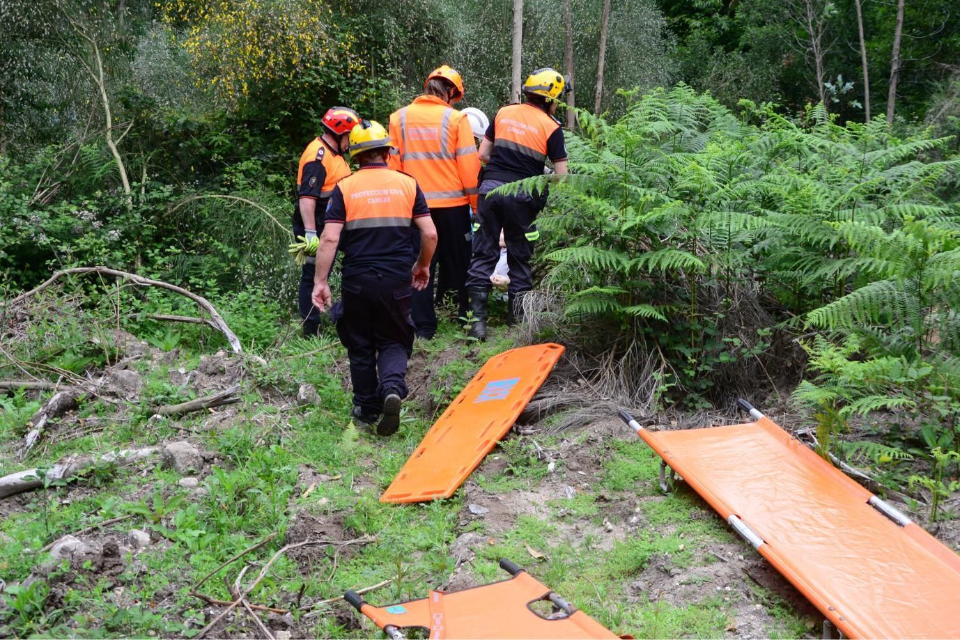 Las imágenes del simulacro contra incendios forestales en Moaña