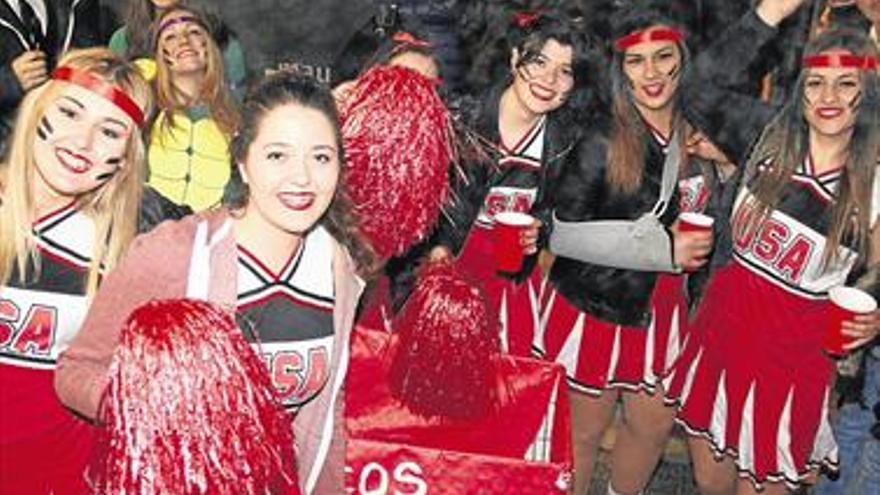Vila-real estalla en fiesta y vive a tope el Carnaval