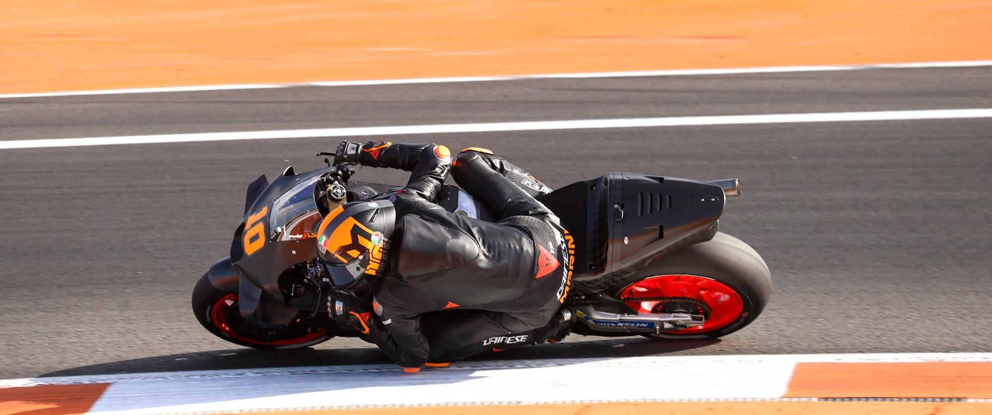 Primeras imágenes de Marc Márquez entrenando con la Ducati en Cheste