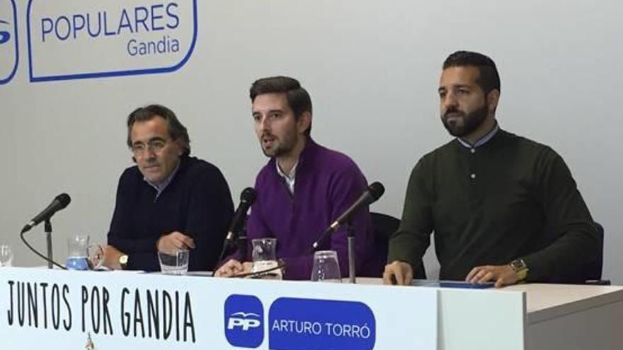 Soler se estrena apostando por una «refundación» del PP valenciano