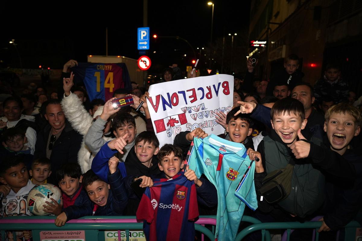 Villarreal-Barcelona: la llegada de Laporta, Lamine Yamal y compañía a Castellón