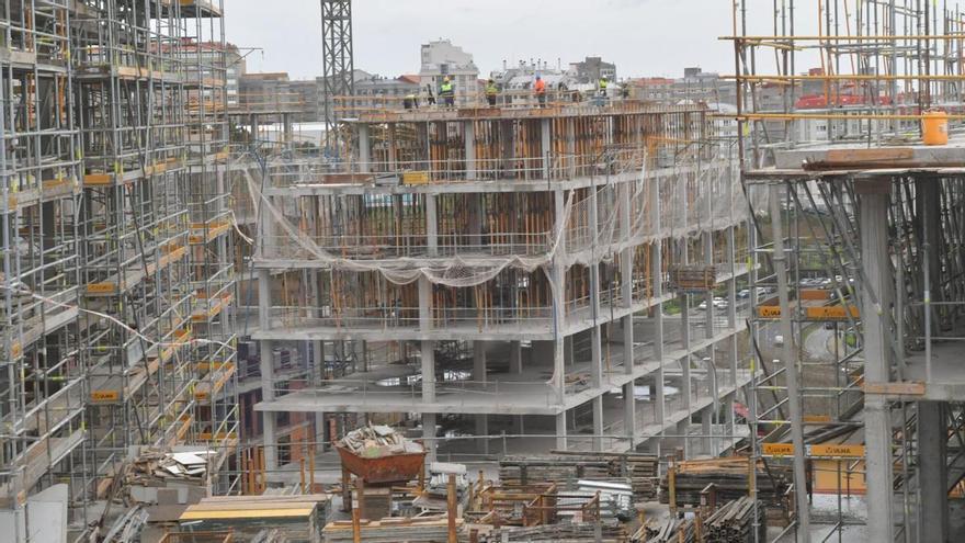 Estos son los nombres detrás de la nueva ola inmobiliaria de A Coruña: de las grandes fortunas coruñesas al capital andorrano