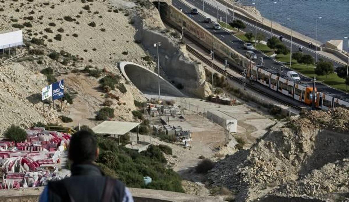 Desbloquean el túnel del tranvía que «acercará» Benidorm a Alicante