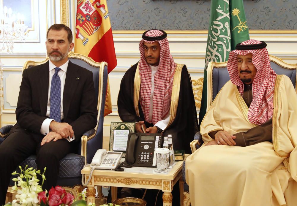 Felipe VI, condecorado en Arabia Saudí