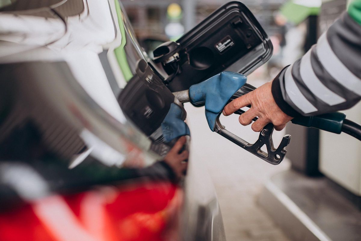 Cuidado con las estafas echando gasolina