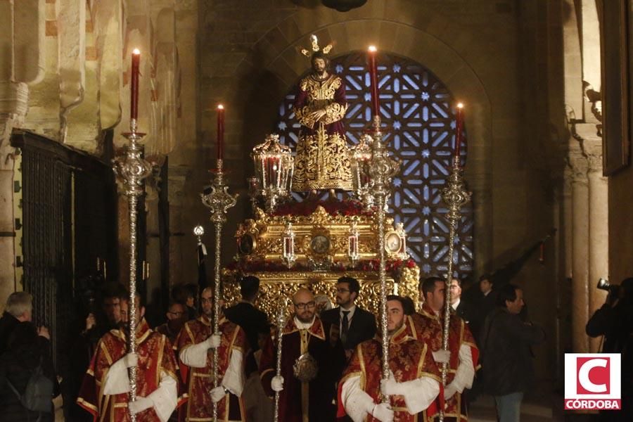 Vía Crucis en la Catedral