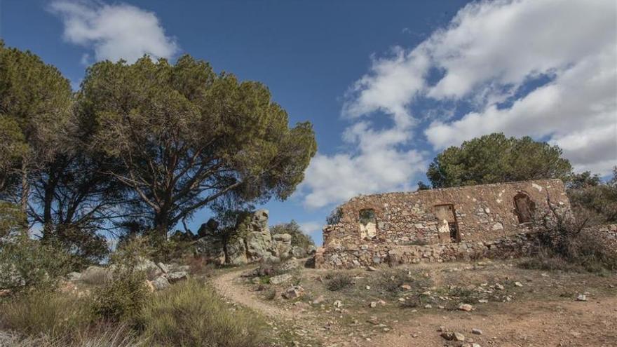 Urbanismo dictamina contra la modificación del plan general de Cáceres para explotar la mina