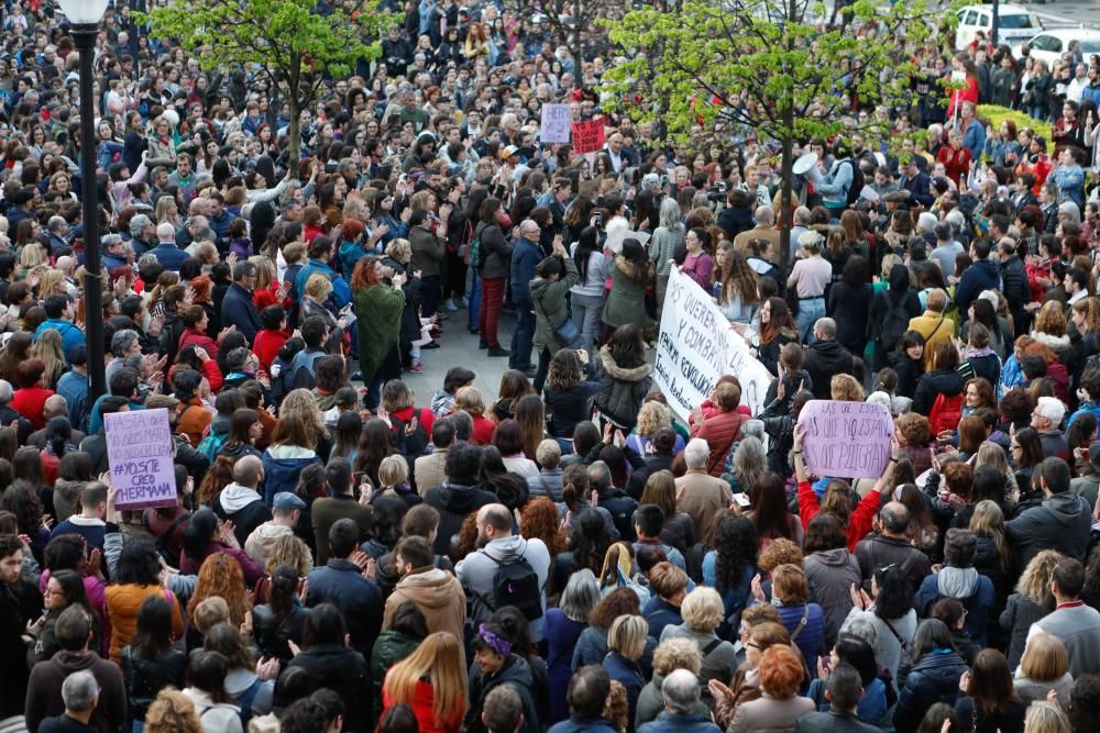 Manifestación por la condena a los integrantes de "La Manada" en Gijón.