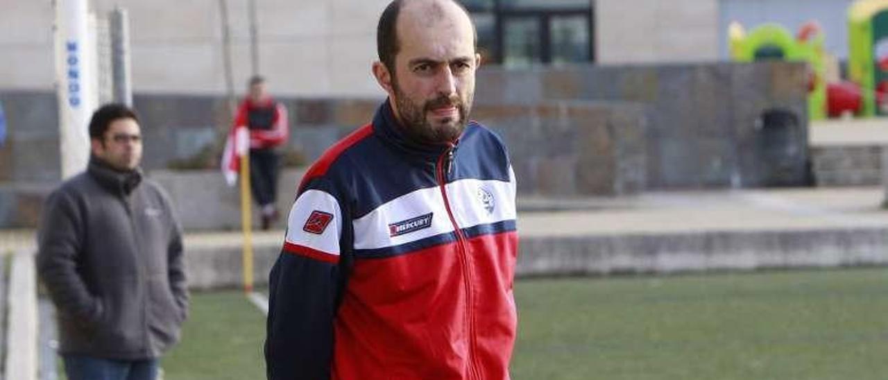 Rubén García, entrenador de la UD Ourense. // Jesús Regal