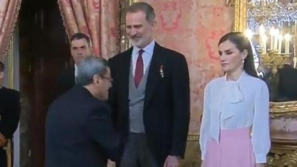 El desplante del embajador de Irán a la reina en la recepción al Cuerpo Diplomático
