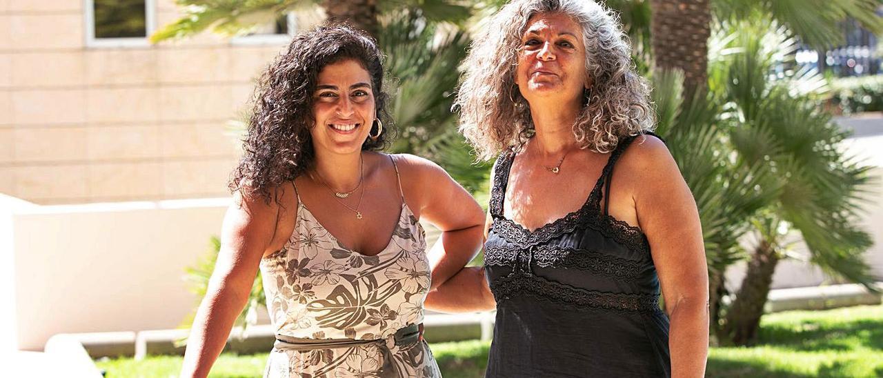 Leilah Broukhim y Elisabeth Louy, en Diario de Ibiza. | VICENT MARÍ