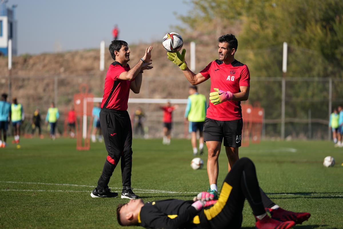 Josemi y Alberto González, ayudante y entrenador de porteros del CD Leganés B.