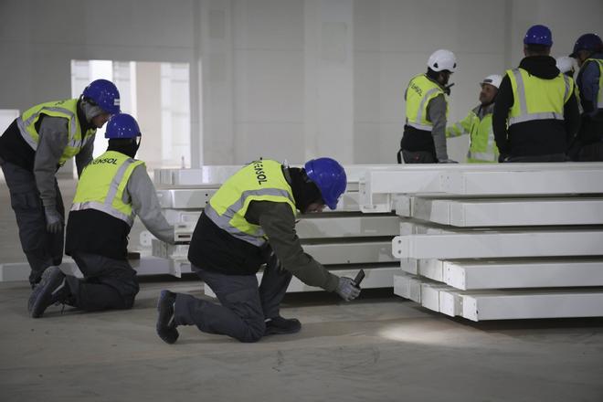 El contratista clave de la gigafactoría de VW manda a parte de sus trabajadores a Corea del Sur con el proyecto sin terminar