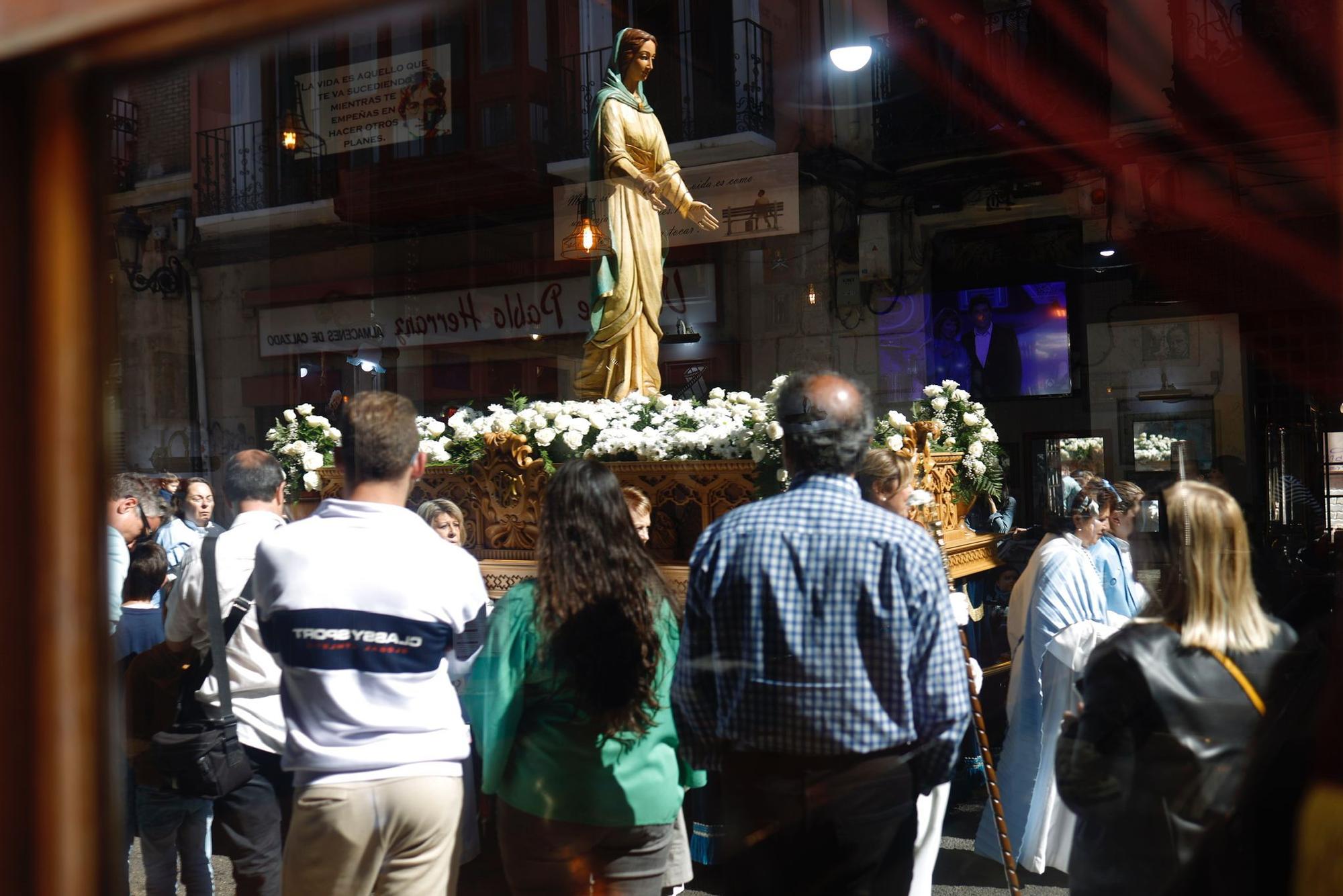 En imágenes | Procesión del Domingo de Resurrección en Zaragoza