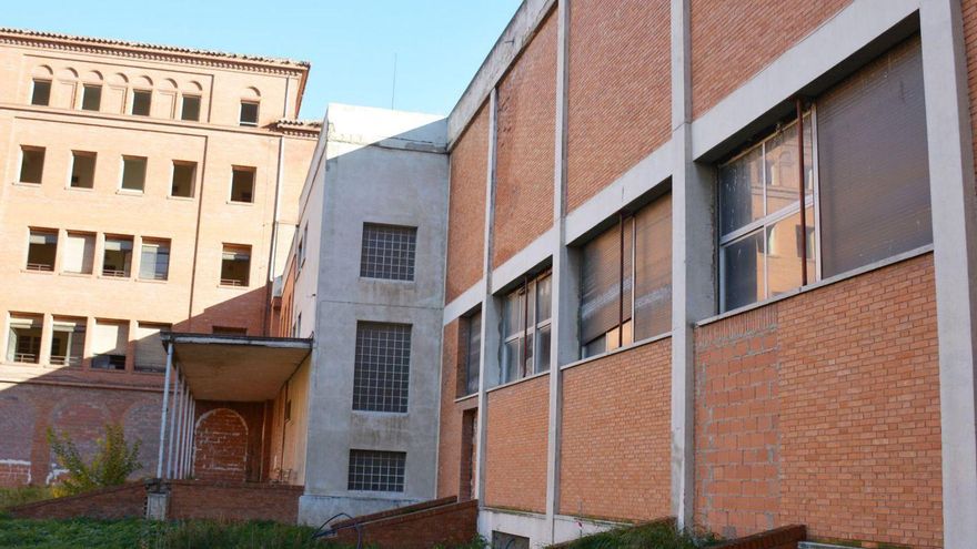 Sorpresa y malestar entre los vecinos por el convenio del Jesús y María de Zaragoza: &quot;Llevamos años pidiendo un centro cívico&quot;