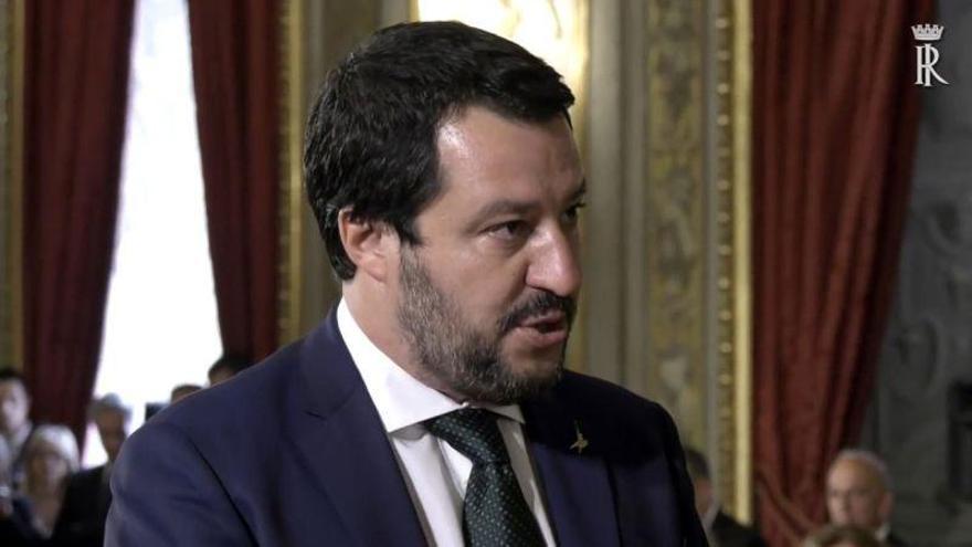 Salvini carga contra Borrell y acusa a España de &quot;favorecer una inmigración fuera de control&quot;
