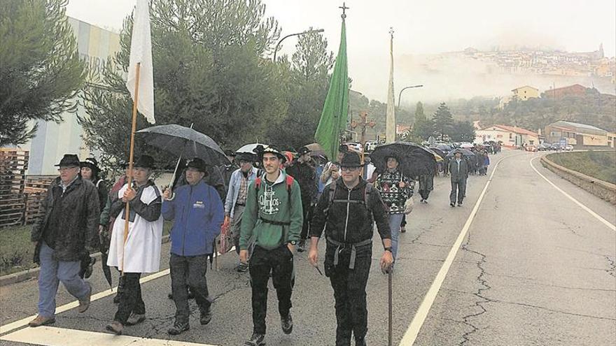 Una rogativa marcada por las lluvias clausura el 54º Sexenni