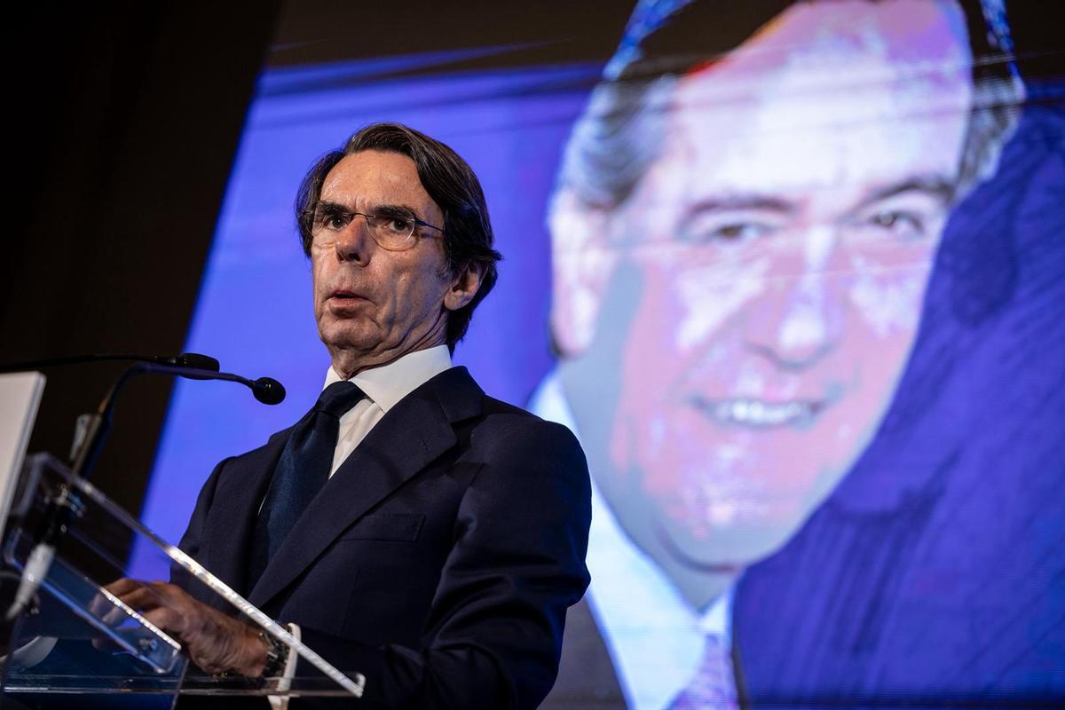 José María Aznar, en el homenaje a Manuel Giménez Abad, este lunes en Zaragoza.