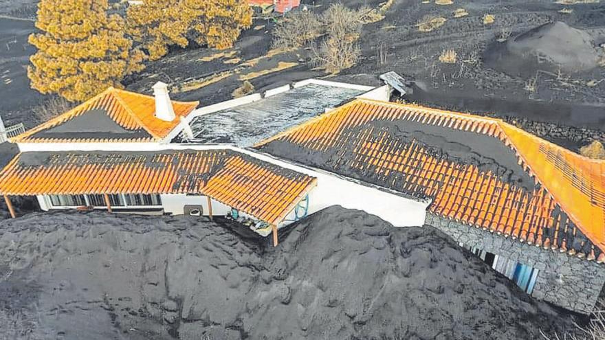 El Cabildo «solo» entrega 3,5 de los casi once millones para los afectados por el volcán de La Palma