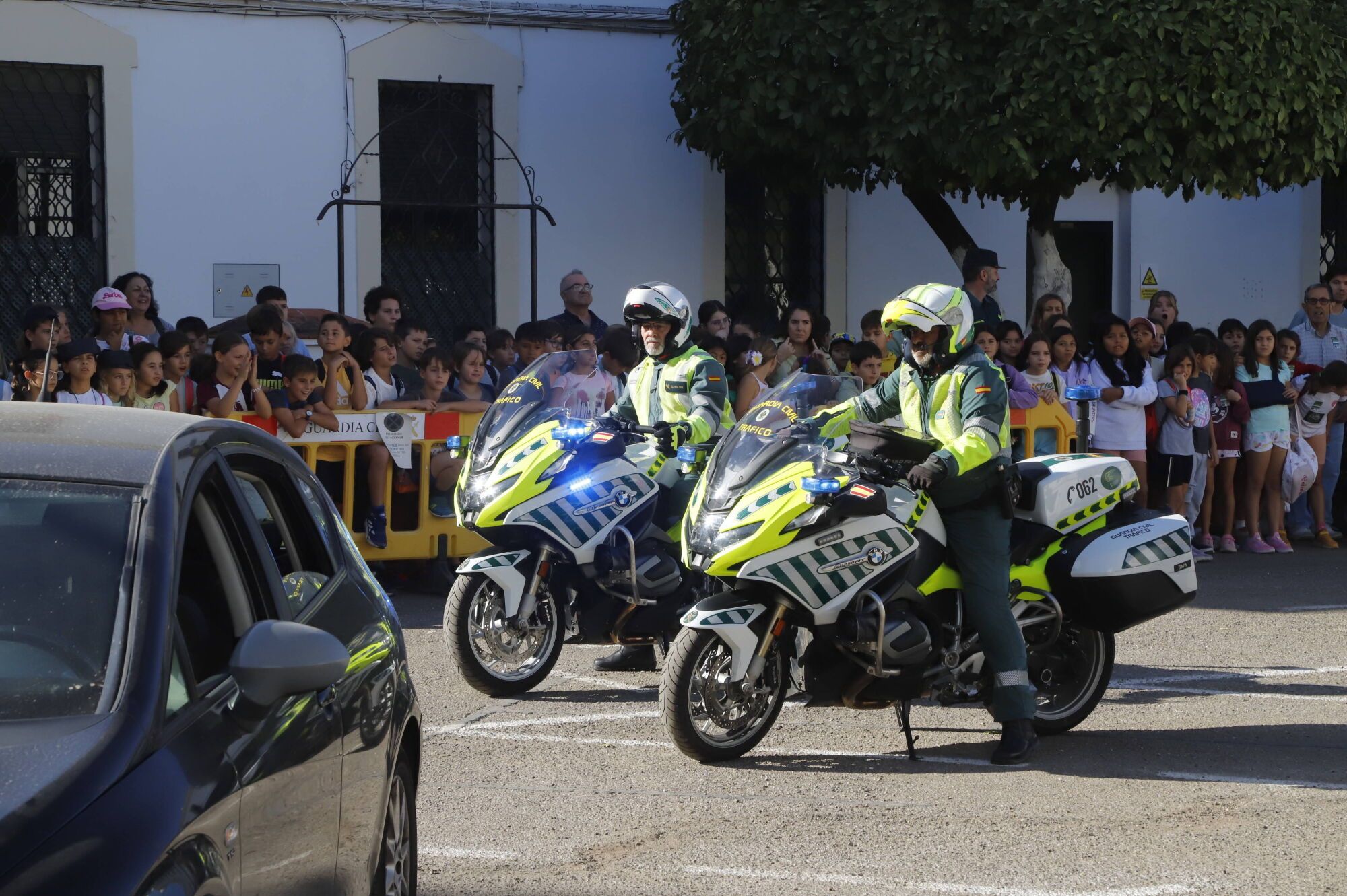 La Jornada de puertas abiertas de la Guardia Civil de Córdoba, en imágenes