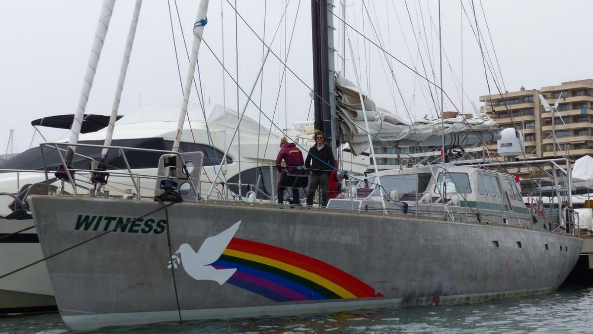 El velero de Greenpeace ‘Witness’ recala en Mallorca