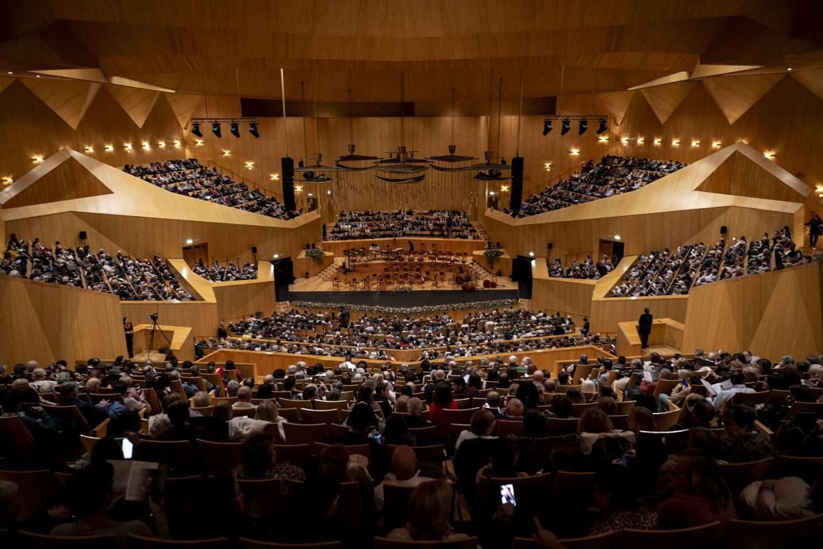 En imágenes |  El gran concierto de Año Nuevo colma de emoción una sala Mozart a rebosar El gran concierto de Año Nuevo colma de emoción una sala Mozart a rebosar
