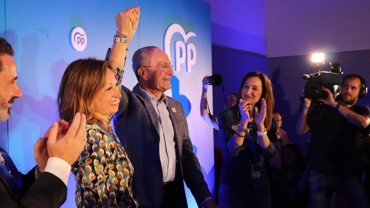 Patricia Navarro junto a Francisco de la Torre en un acto del Partido Popular