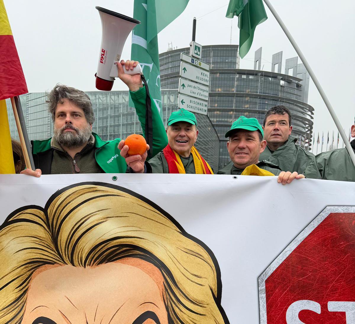 Manifestación de agricultores en Estraburgo, este pasado lunes.