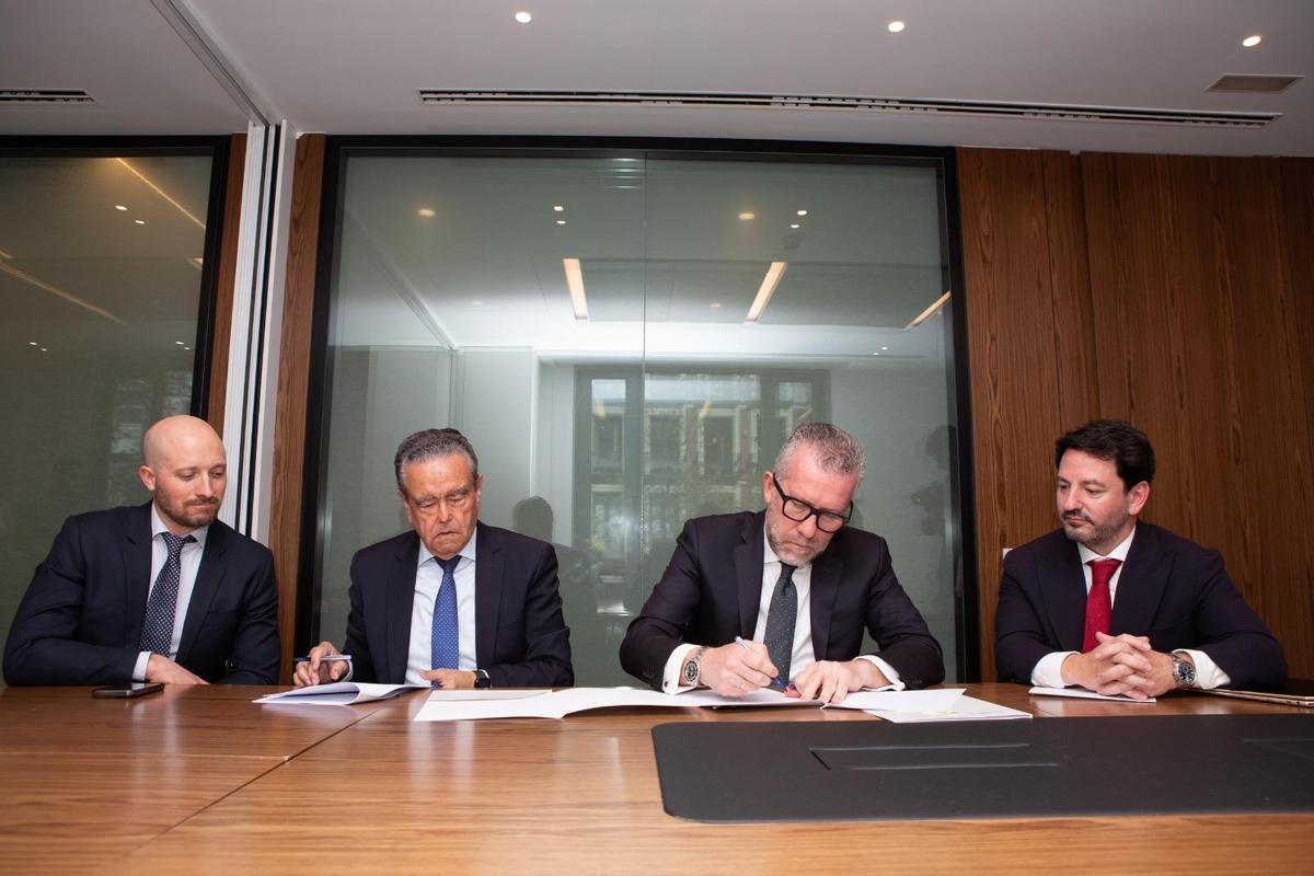 Firma del acuerdo entre Andersen y One Million Bot