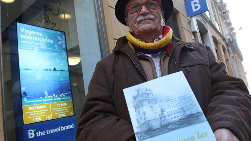 Manuel Sánchez Vicioso, la semana pasada con su nuevo libro.