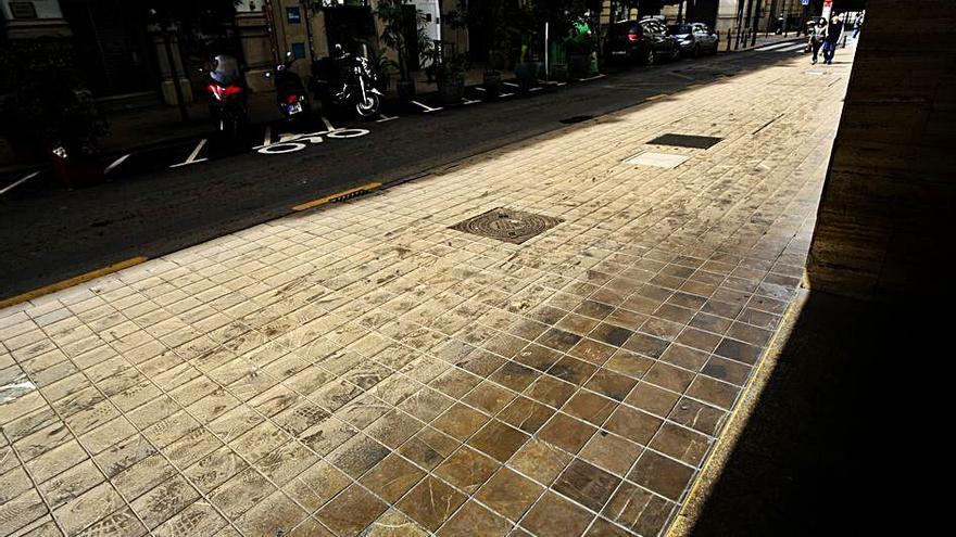 La lluvia deja una capa de barro