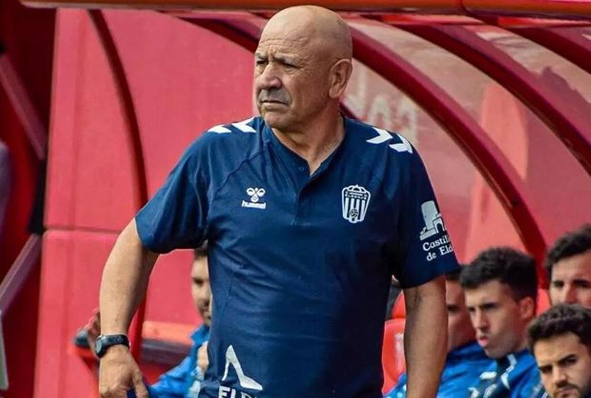 Claudio Barragán, entrenador del Eldense