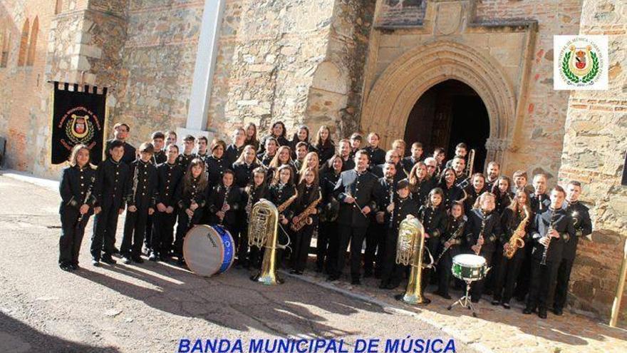 Dos bandas pacenses y la local tocan en el Casto Lozano