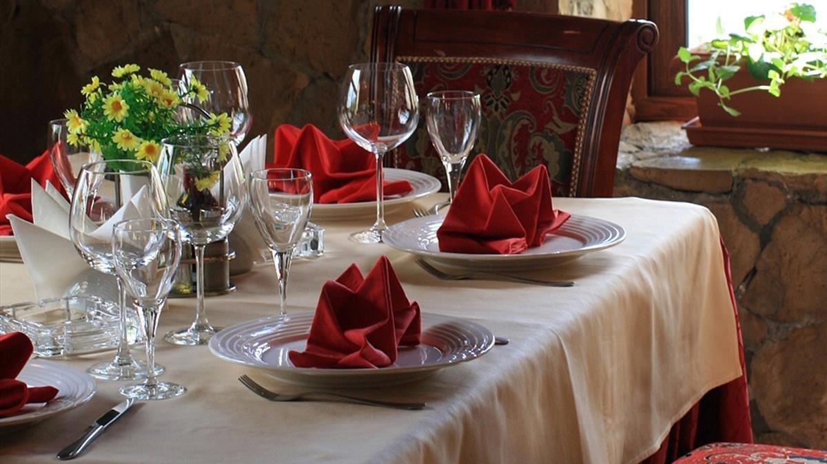 fcasals8673297 mesa vacia preparada en un restaurante190123132900 fcasals8673297 mesa vacia preparada en un restaurante190123132900