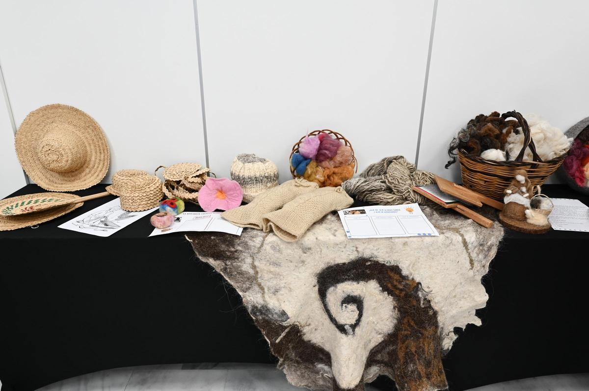 Ejemplos de productos artesanos canarios.