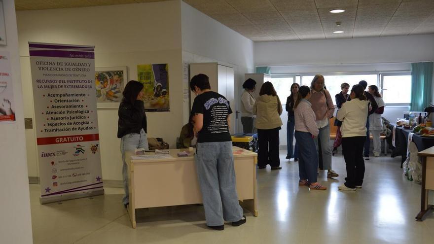 El Centro de Salud de Monesterio organiza una jornada de talleres y visitas guiadas