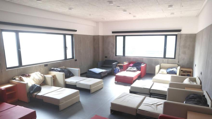 El centro de atención a personas sin hogar en A Coruña se llena: más mujeres y usuarios con trabajo