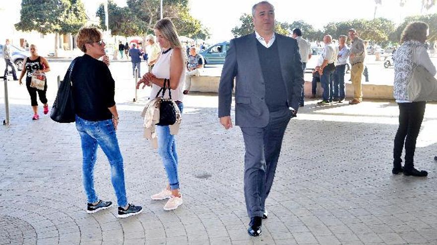 Miguel Ángel Ramírez, ayer, a su llegada a la Ciudad de la Justicia.