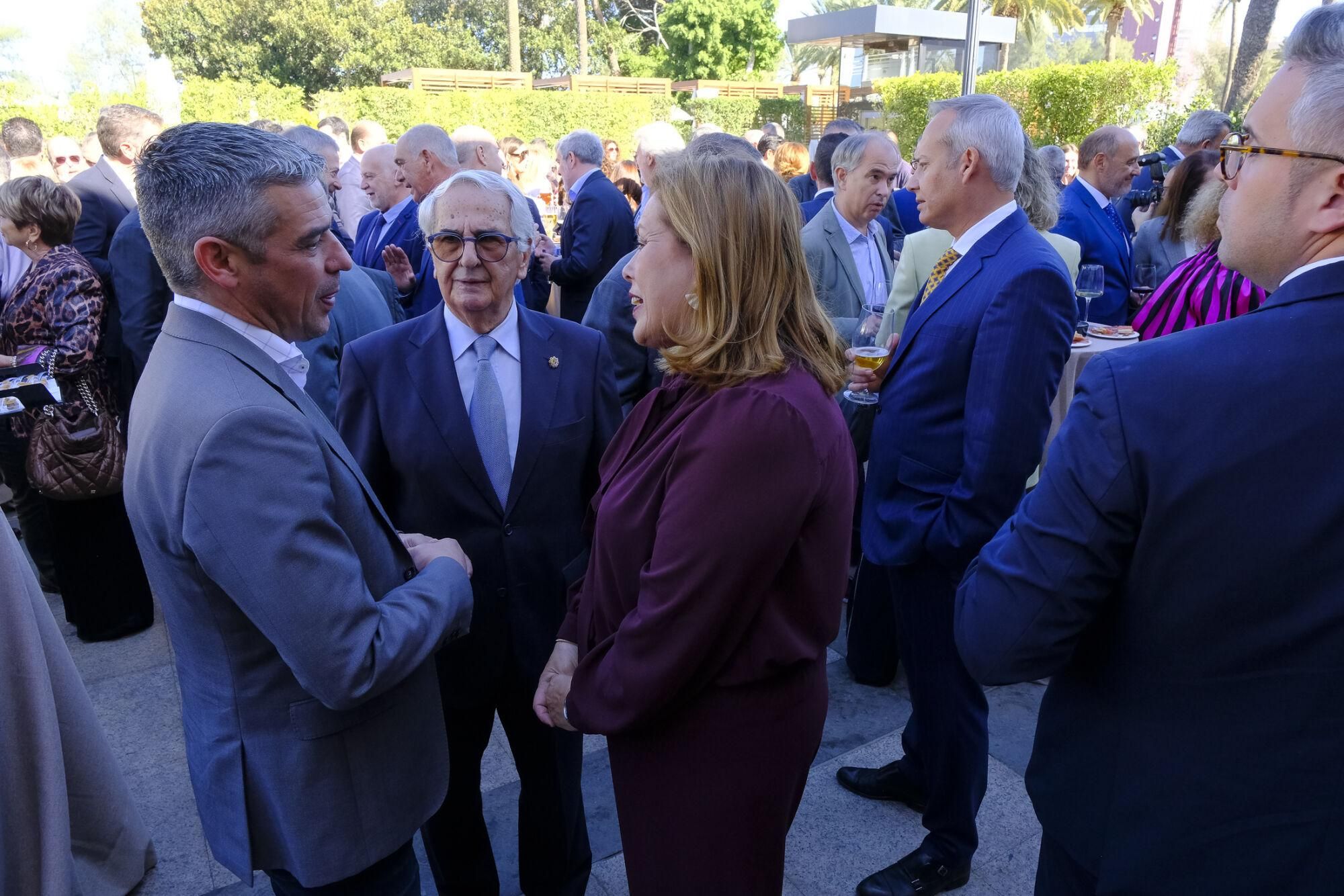 Comida navideña de la Confederación Canaria de Empresarios (CCE) en Las Palmas de Gran Canaria