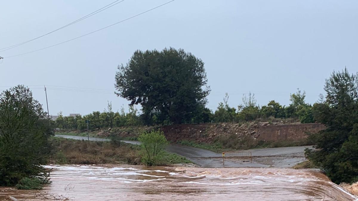 El barranc del Carraixet se desborda