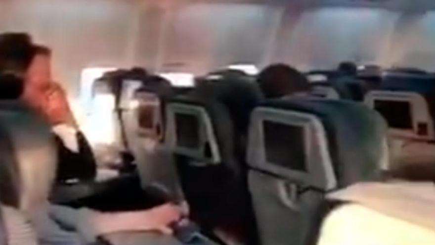 Hablan los pasajeros del vuelo de Air Canada: &quot;Estamos todos tranquilos, que nadie se preocupe&quot;