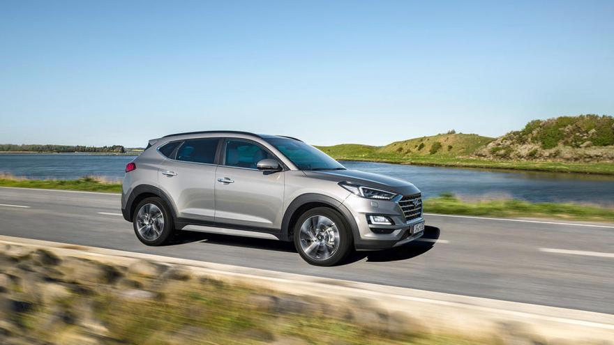 Hyundai Tucson. A la derecha, esquema del comportamiento en fase de aceleración.