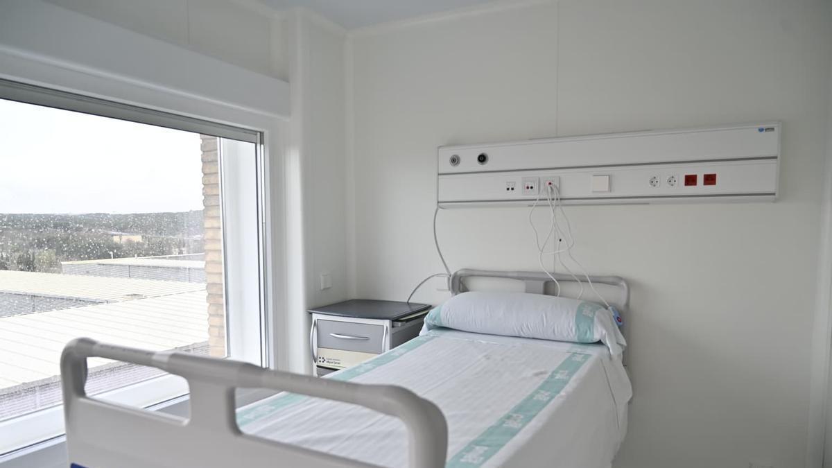 Las nuevas y renovadas cabinas de aislamiento de Hematología del Miguel Servet.